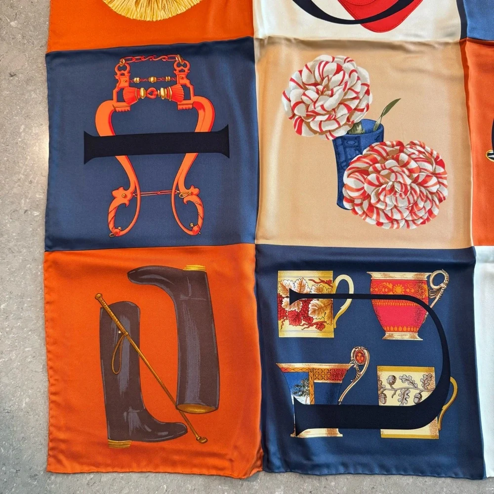 Authentic RARE GUCCI Silk SCARF Grid - Logo Floral Equestrian Handbags Shoes